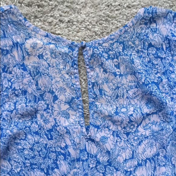 Light Flower Blouse - Picture 6 of 7